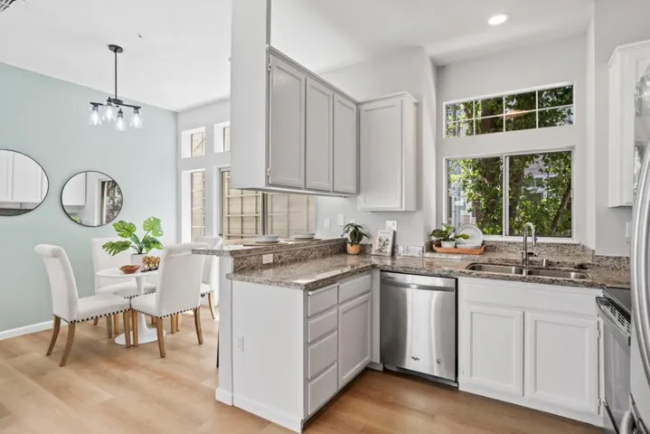 979 Pinto Palm Terrace 24, Sunnyvale, California 94087