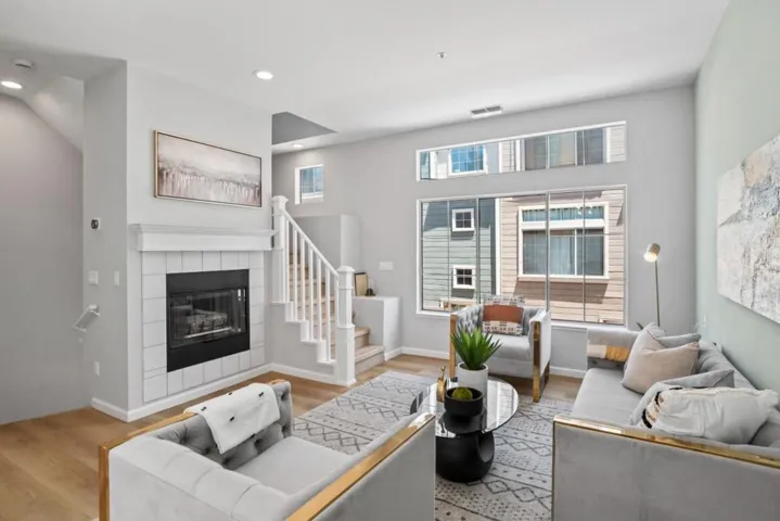 979 Pinto Palm Terrace 24, Sunnyvale, California 94087