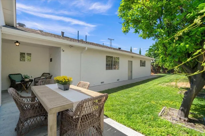 1235 Shamrock Drive, Campbell, California 95008