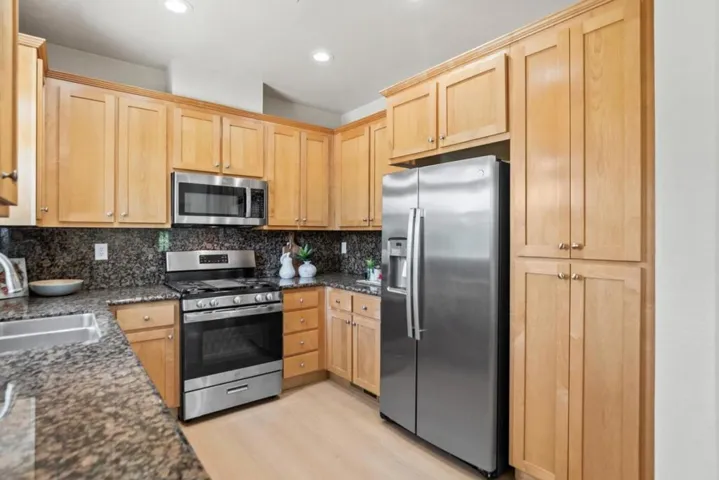 585 Amherst Terrace, Sunnyvale, California 94087