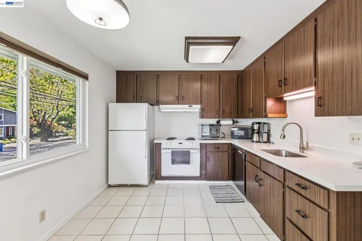1401 Cottage St D, Alameda, California 94501