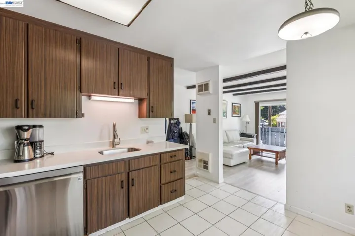 1401 Cottage St D, Alameda, California 94501
