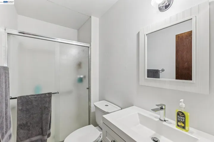 1401 Cottage St D, Alameda, California 94501