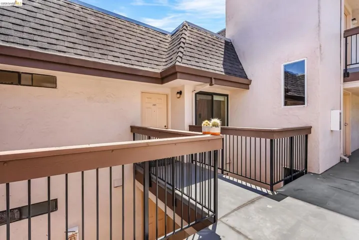 417 Evelyn Ave 205, Albany, California 94706