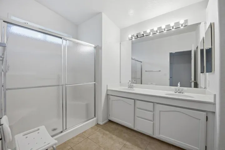 1600 E Vista Way 38, Vista, California 92084