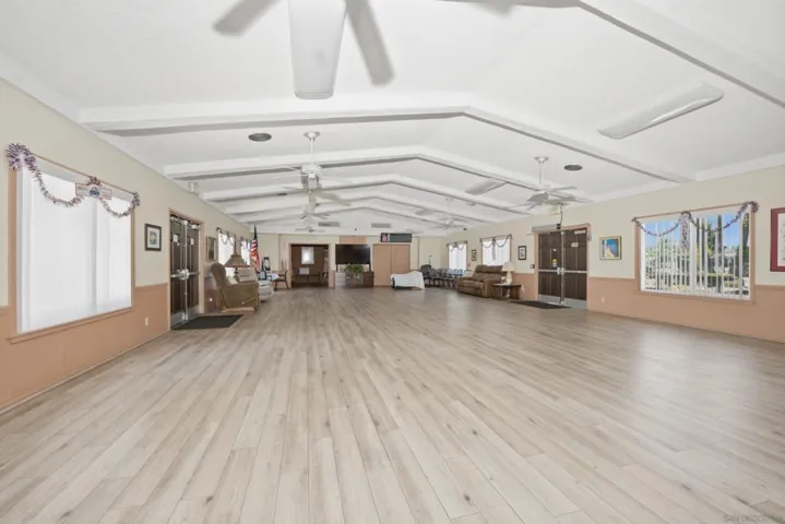 1600 E Vista Way 38, Vista, California 92084