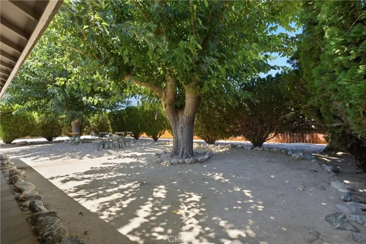 17164 Schollview, Lake Los Angeles, California 93591