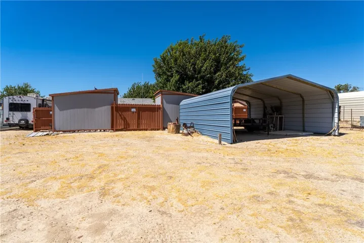 17164 Schollview, Lake Los Angeles, California 93591