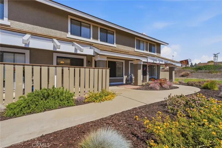 1160 Sumner Place C, Santa Maria, California 93455