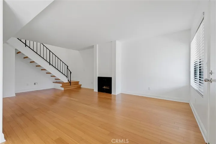 1160 Sumner Place C, Santa Maria, California 93455