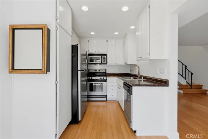 1160 Sumner Place C, Santa Maria, California 93455