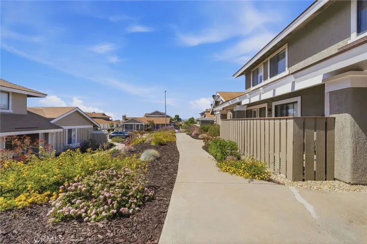 1160 Sumner Place C, Santa Maria, California 93455