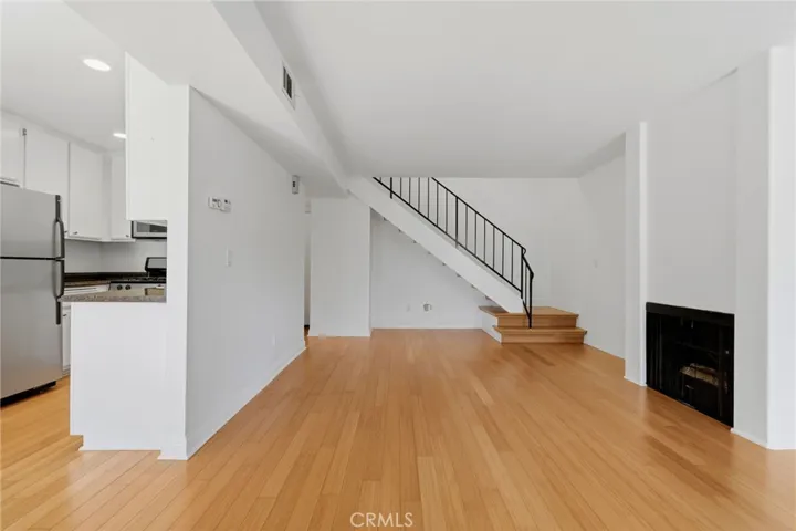 1160 Sumner Place C, Santa Maria, California 93455