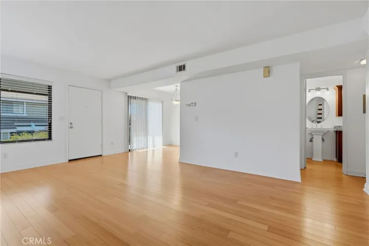 1160 Sumner Place C, Santa Maria, California 93455