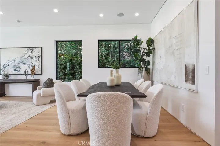 22816 Erwin, Woodland Hills, California 91367