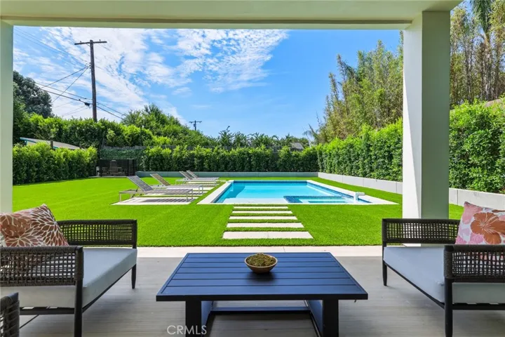 22816 Erwin, Woodland Hills, California 91367