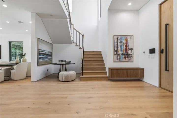 22816 Erwin, Woodland Hills, California 91367