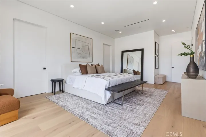 22816 Erwin, Woodland Hills, California 91367