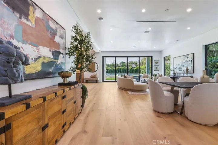 22816 Erwin, Woodland Hills, California 91367