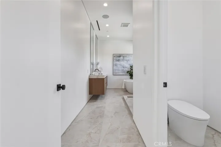 22816 Erwin, Woodland Hills, California 91367