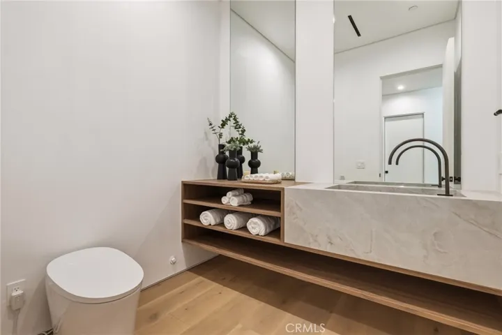 22816 Erwin, Woodland Hills, California 91367