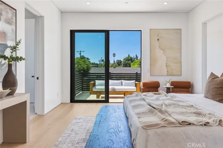 22816 Erwin, Woodland Hills, California 91367