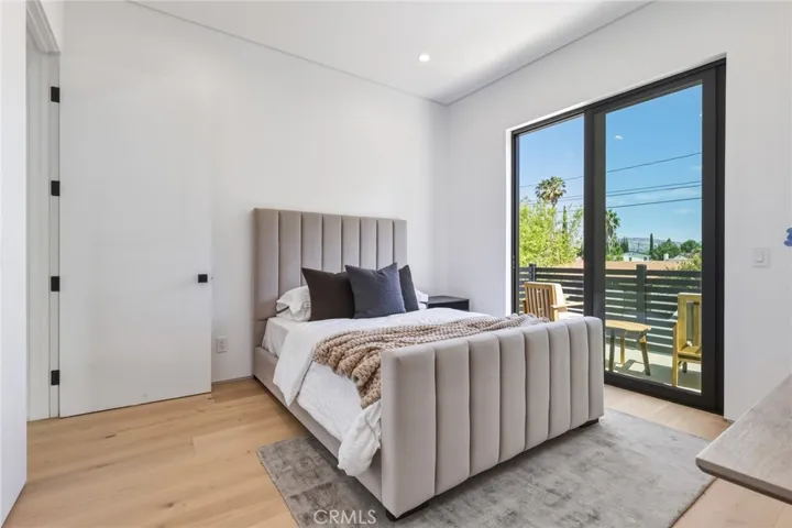 22816 Erwin, Woodland Hills, California 91367