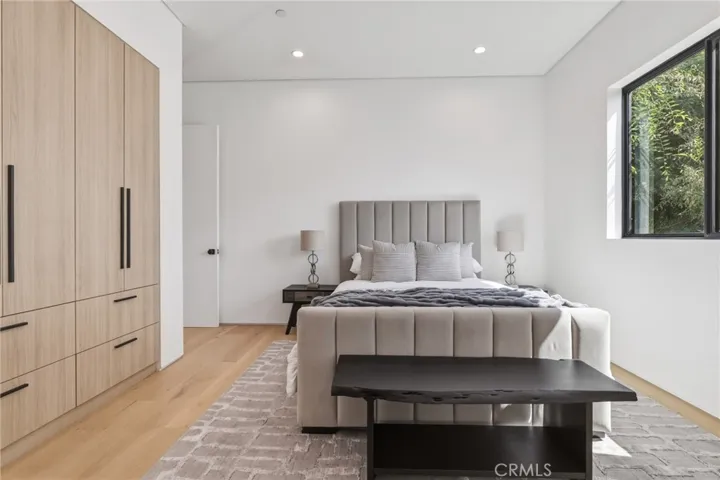 22816 Erwin, Woodland Hills, California 91367