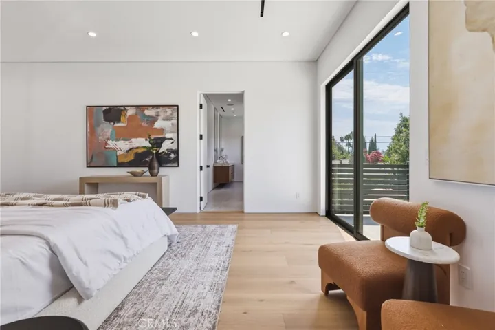 22816 Erwin, Woodland Hills, California 91367