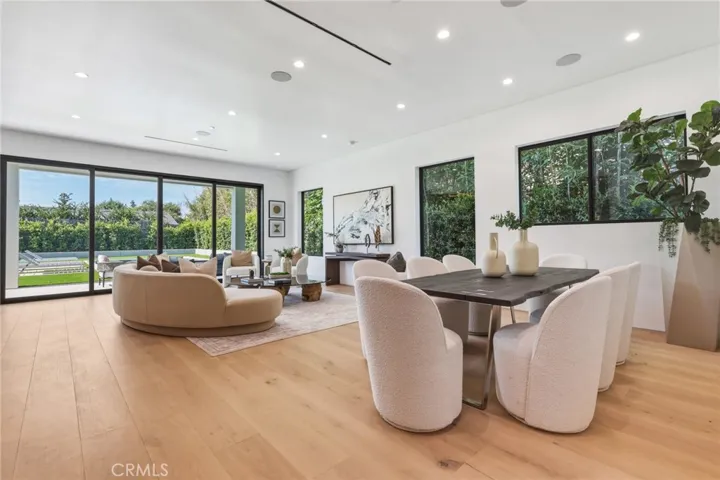 22816 Erwin, Woodland Hills, California 91367