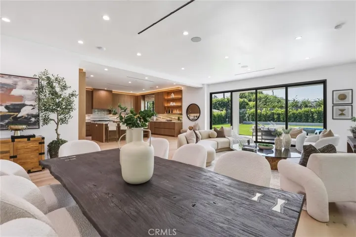 22816 Erwin, Woodland Hills, California 91367