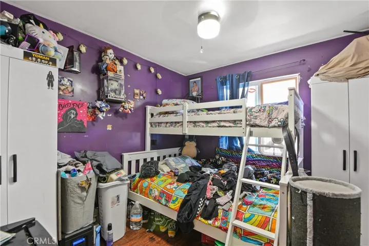 Front unit: Bedroom 1