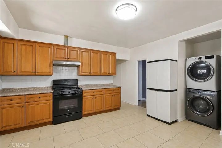 AI image: decluttered kitchen