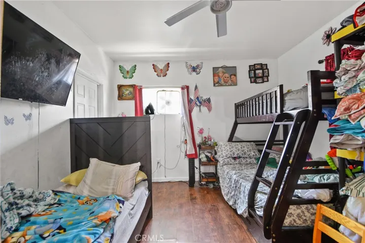 Front Unit: Bedroom 3