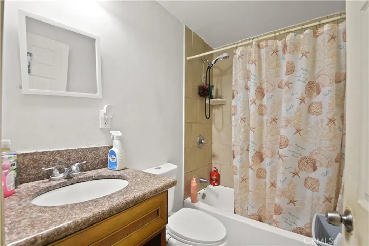 Front unit:  Bathroom 1