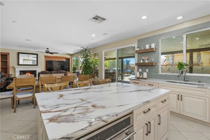 9479 Lost Grove, Riverside, California 92508