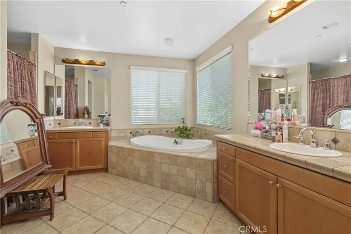 9479 Lost Grove, Riverside, California 92508
