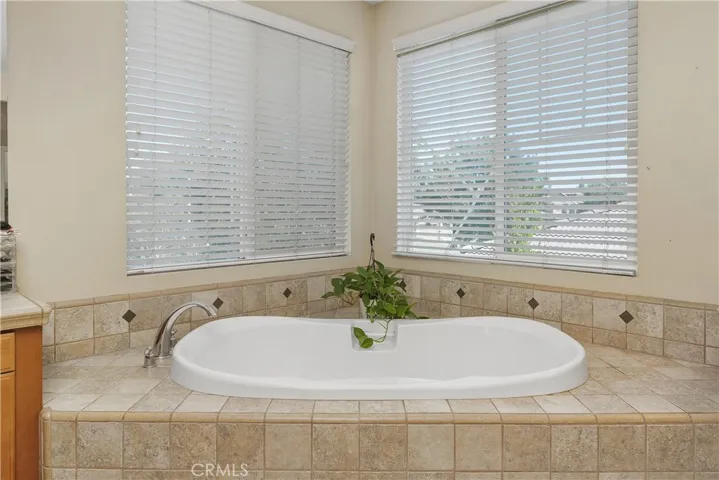 9479 Lost Grove, Riverside, California 92508