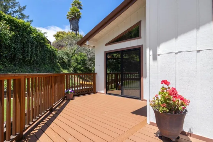 144 Bowen Avenue, Aptos, California 95003