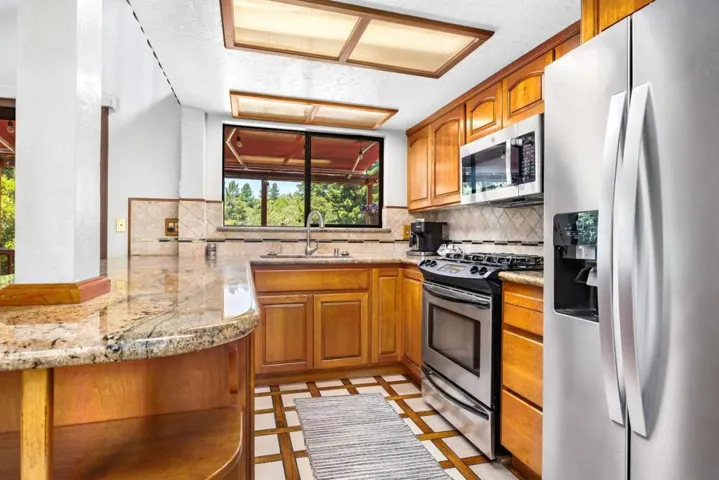 144 Bowen Avenue, Aptos, California 95003