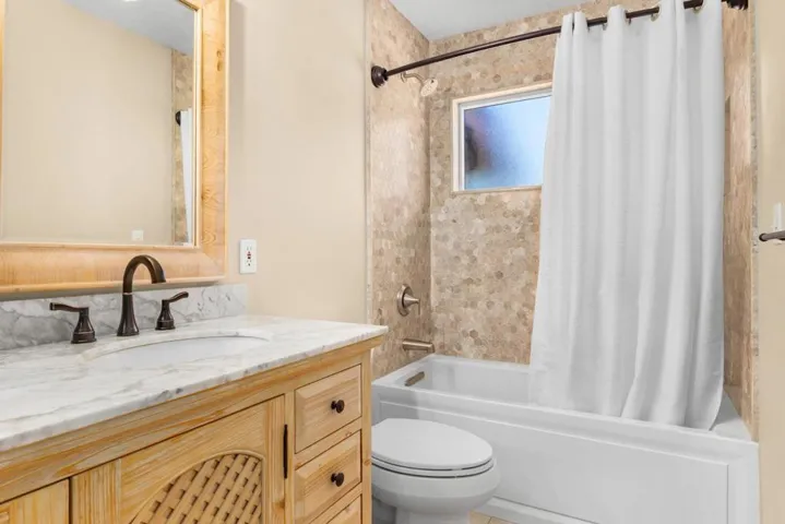 144 Bowen Avenue, Aptos, California 95003