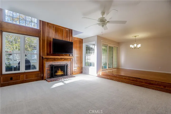 Spacious living room, step up dining room