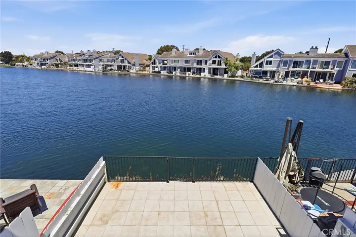 16101 Saint Croix Circle, Huntington Beach, California 92649