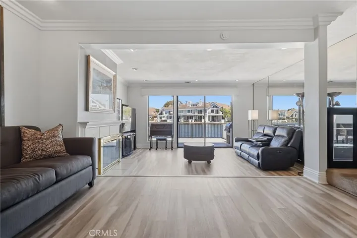 16101 Saint Croix Circle, Huntington Beach, California 92649