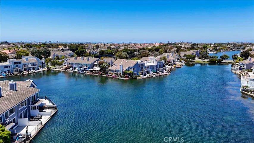 16101 Saint Croix Circle, Huntington Beach, California 92649