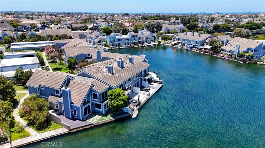 16101 Saint Croix Circle, Huntington Beach, California 92649
