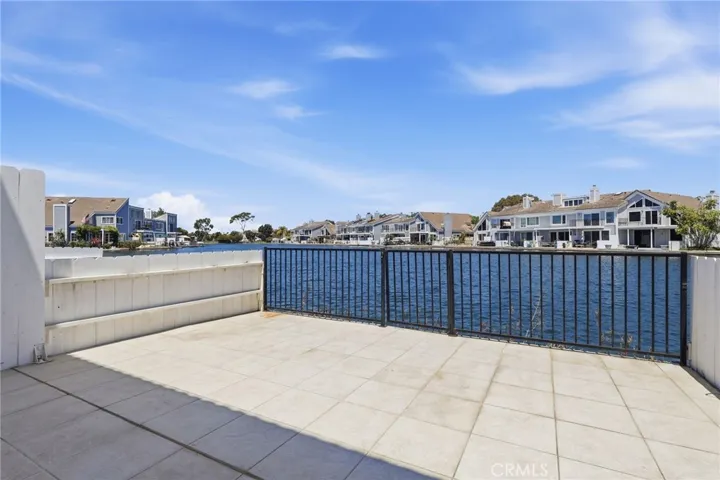 16101 Saint Croix Circle, Huntington Beach, California 92649
