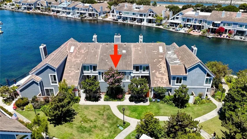 16101 Saint Croix Circle, Huntington Beach, California 92649