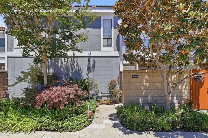 16101 Saint Croix Circle, Huntington Beach, California 92649