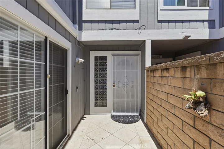 16101 Saint Croix Circle, Huntington Beach, California 92649